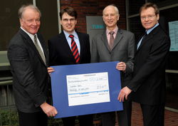 Prof. Dr.-Ing. Gerhard Matz (v.links), Preistr&auml;ger Andreas Behn, Wolfgang Schrittenlacher von der Firma Fafnir sowie Studiendekan Prof. Dr. Herbert Werner.